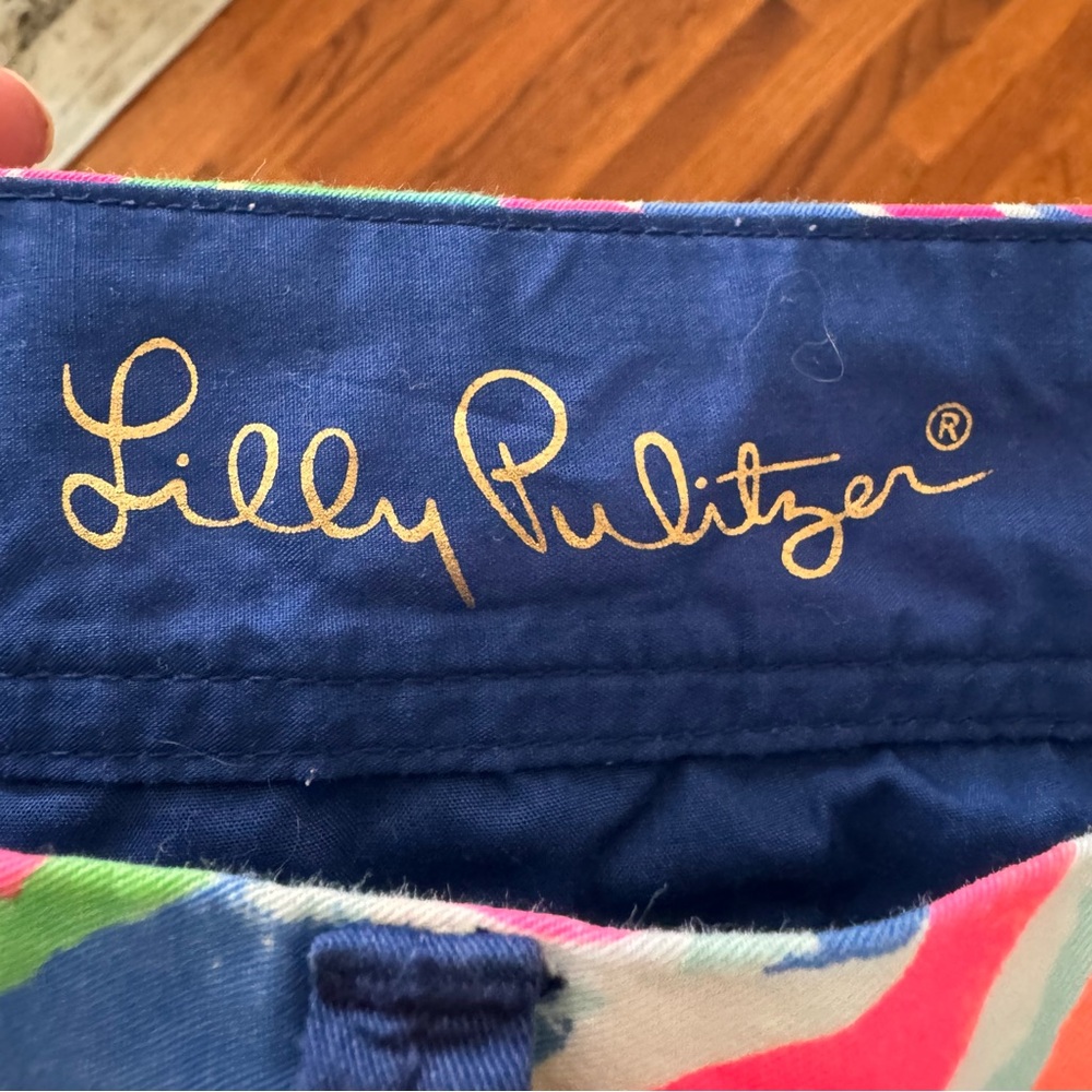 Lilly Pulitzer Callahan Short Size 8 - Picture 3 of 4